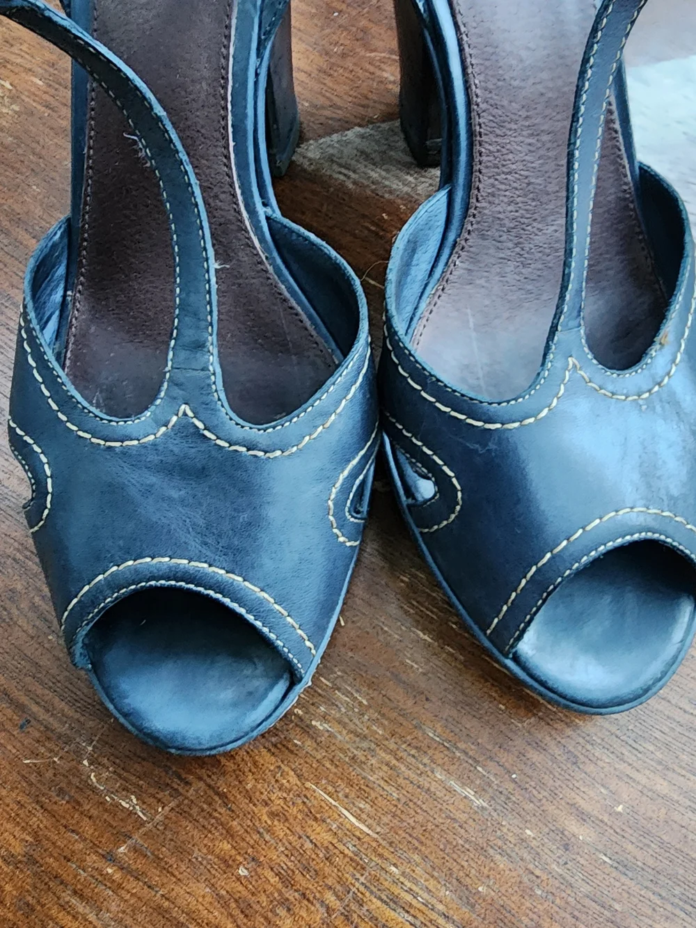 Aerosoles Navy Blue Leather T-Strap Peep Toe Block Heels Size 8
